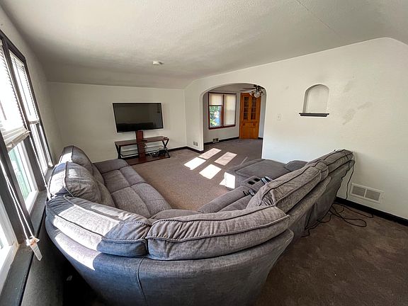 5th image of 2842 S 60th St #2842-B