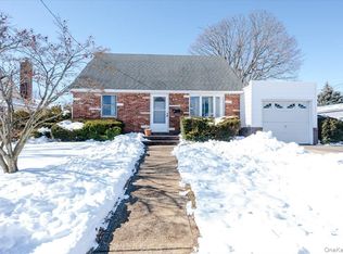 619 Franklin Avenue, Massapequa, NY 11758