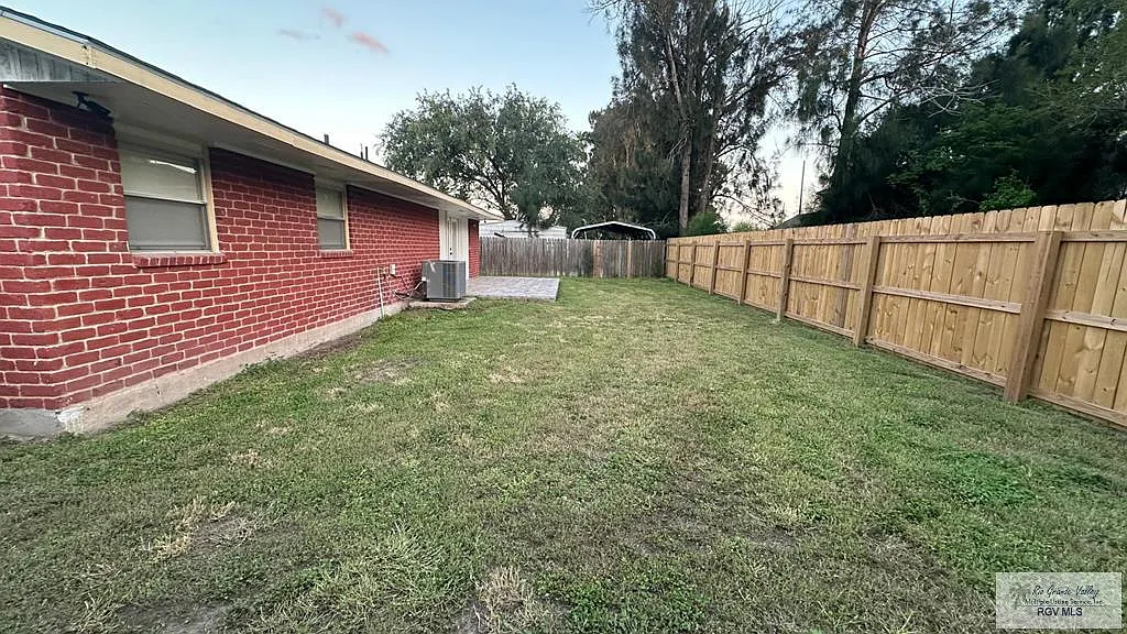 4 bed, 3.0 bath, 1882 sqft, $2,450 — Photo 4