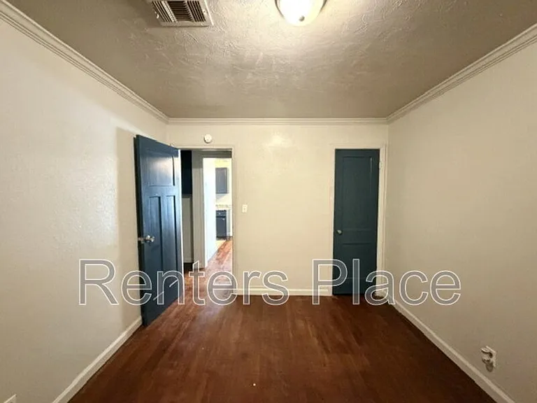 4308 E 4th Pl — Photo 9