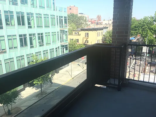 Rented by Bold New York | media 4