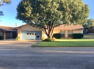 2404 Sha Ln, Breckenridge, TX 76424