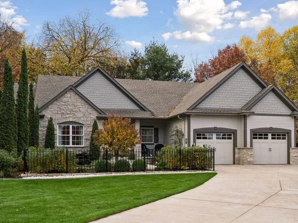 15213 Swallow St NW, Andover, MN 55304