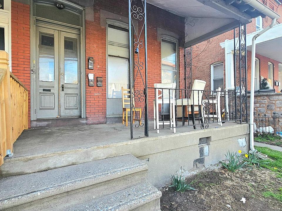 1st image of 215 Haws Ave