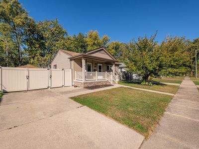 6676 Syracuse St, Taylor, MI, 48180