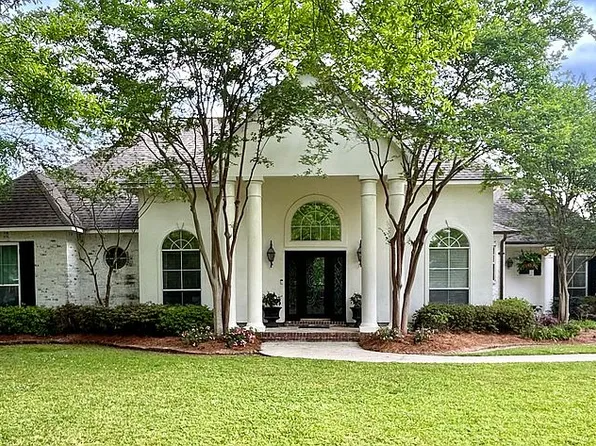 8315 Jo Lee Dr, Denham Springs, LA 70706