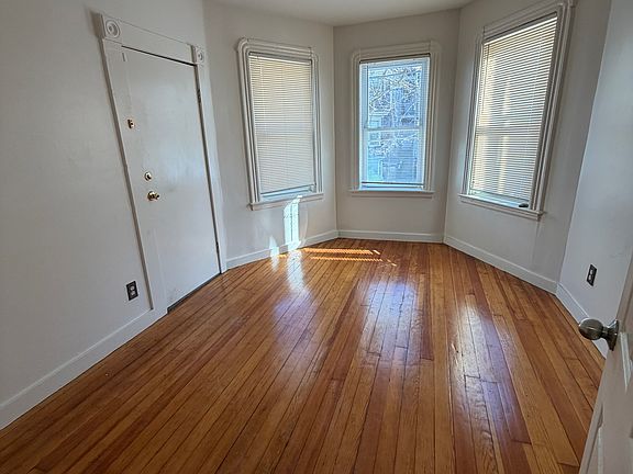 3rd image of 19 Roosevelt St #1N