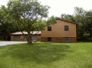 571 Lundy Ln, Hudson, WI 54016