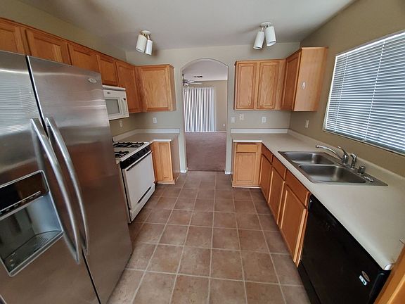 4th image of 12318 W Pershing St