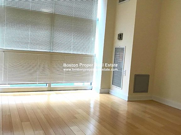 5th image of 40 Boylston St #305F