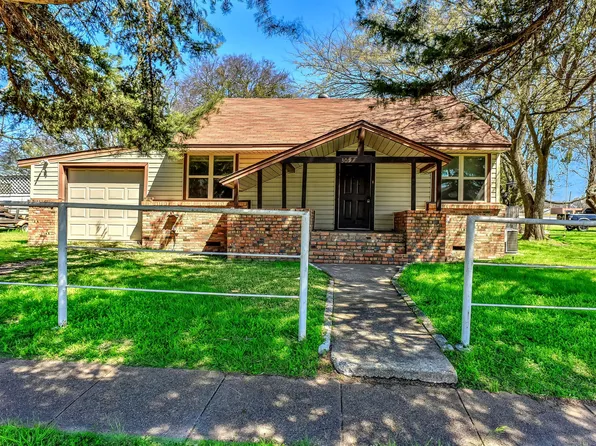 309 King St, Whitewright, TX 75491