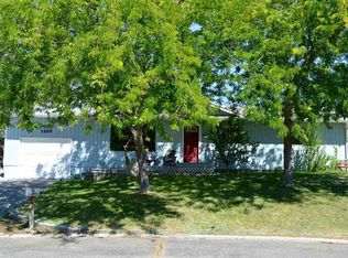 1108 Larch St, Prosser, WA 99350