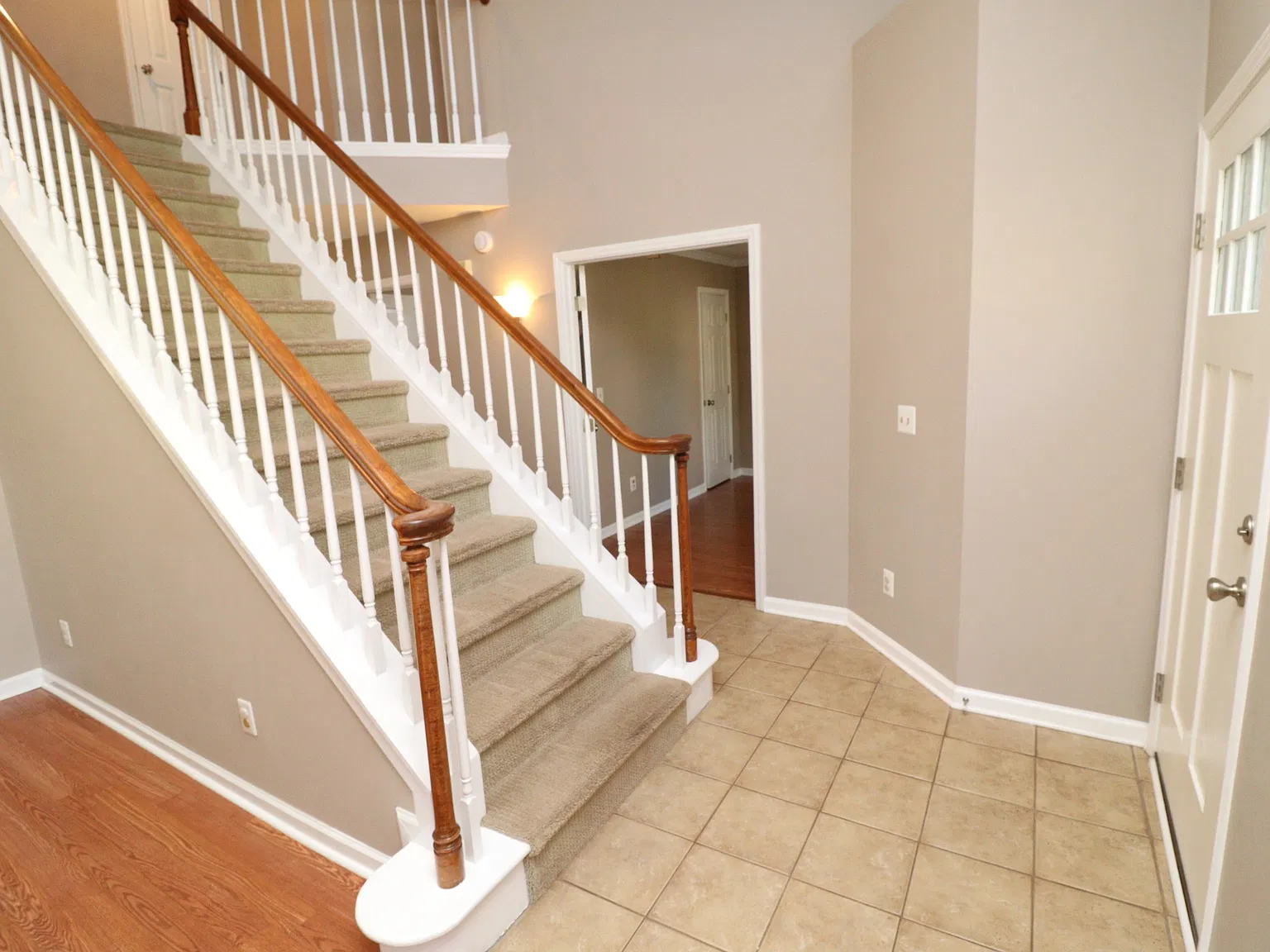 Charming Cary Home in Brookgreen Forest Available Immediately — Photo 2
