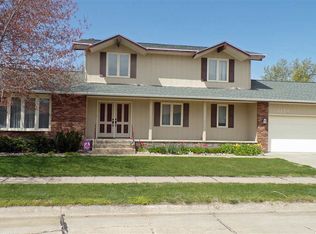 3378 34th Ave, Columbus, NE 68601