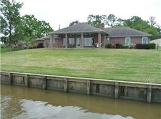 43 Point Loop, Huntsville, TX 77320