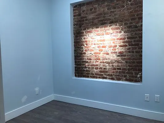 Rented by Premier Metro Realty Corp | media 12