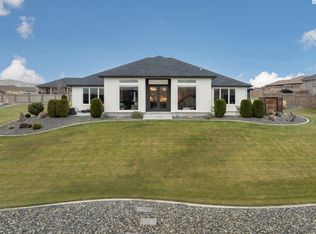 73102 E Grand Bluff Loop, Kennewick, WA 99338