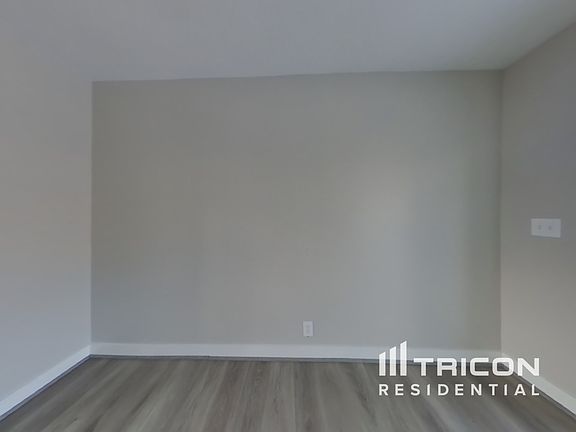 5th image of 6069 S Country Hills Dr