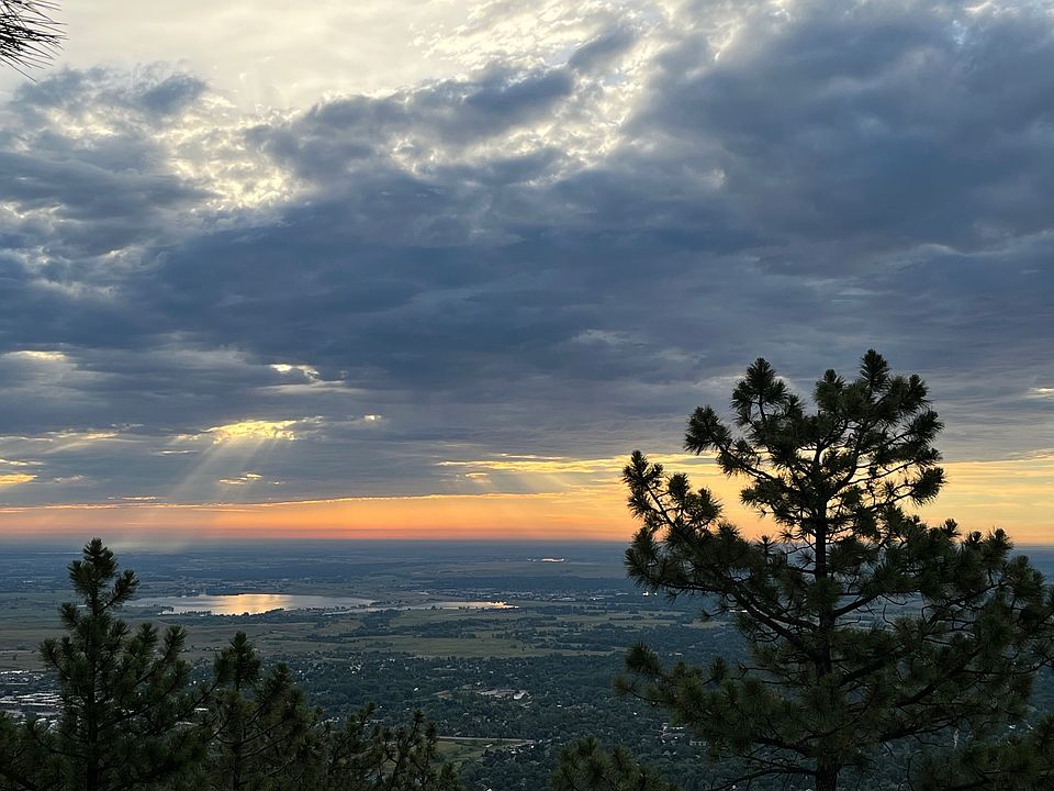 everchanging, exceptional views from top of the stairs, Denver is visible at times