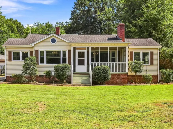 237 Margaret St, Pickens, SC 29671