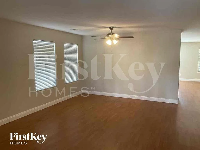 1014 Snow Bunting Ct — Photo 2