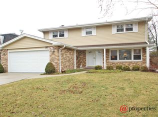 321 Bel Air Dr, Glenview, IL