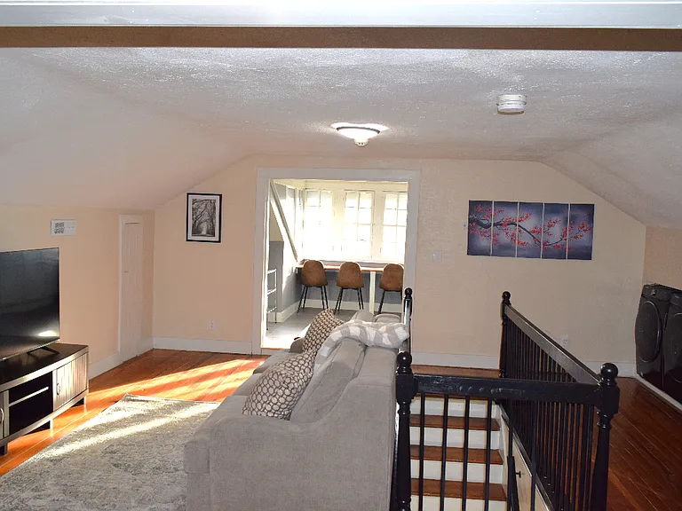 1006 Thompson Pl #2 — Photo 3