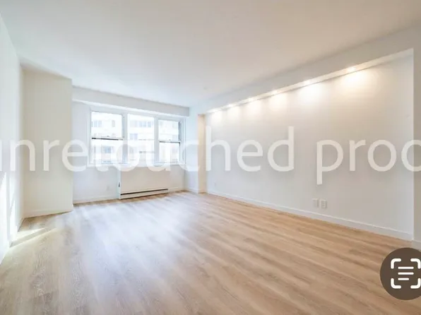 400 East 54th Street image 8 of 24