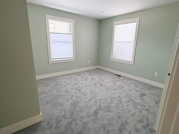 5th image of 94 Perry St