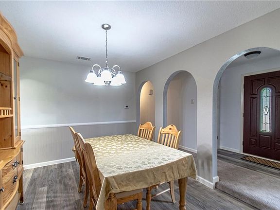 5th image of 2210 Village Green Dr