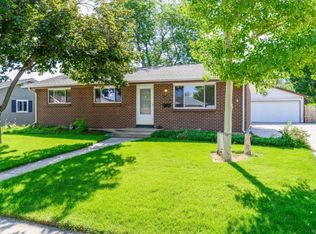 6932 S Clermont Dr, Centennial, CO 80122