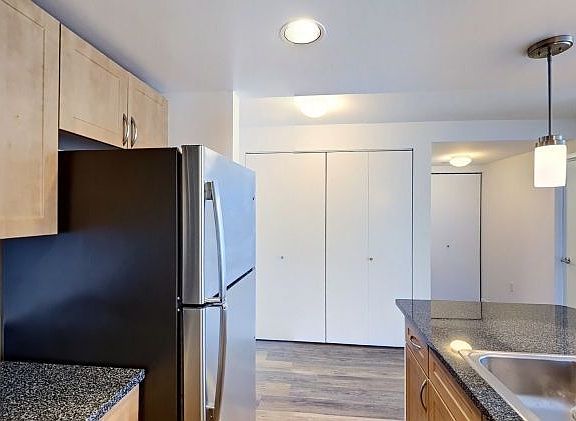 4th image of 229 Chrystie St APT 713