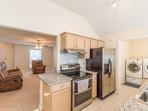 5th image of 7121 Creekside Dr