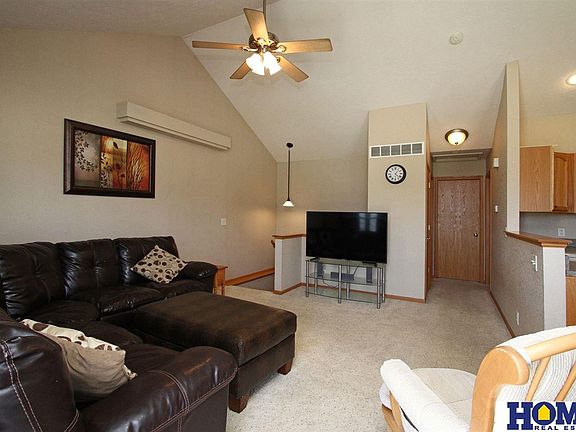 3rd image of 2424 NW 45th St