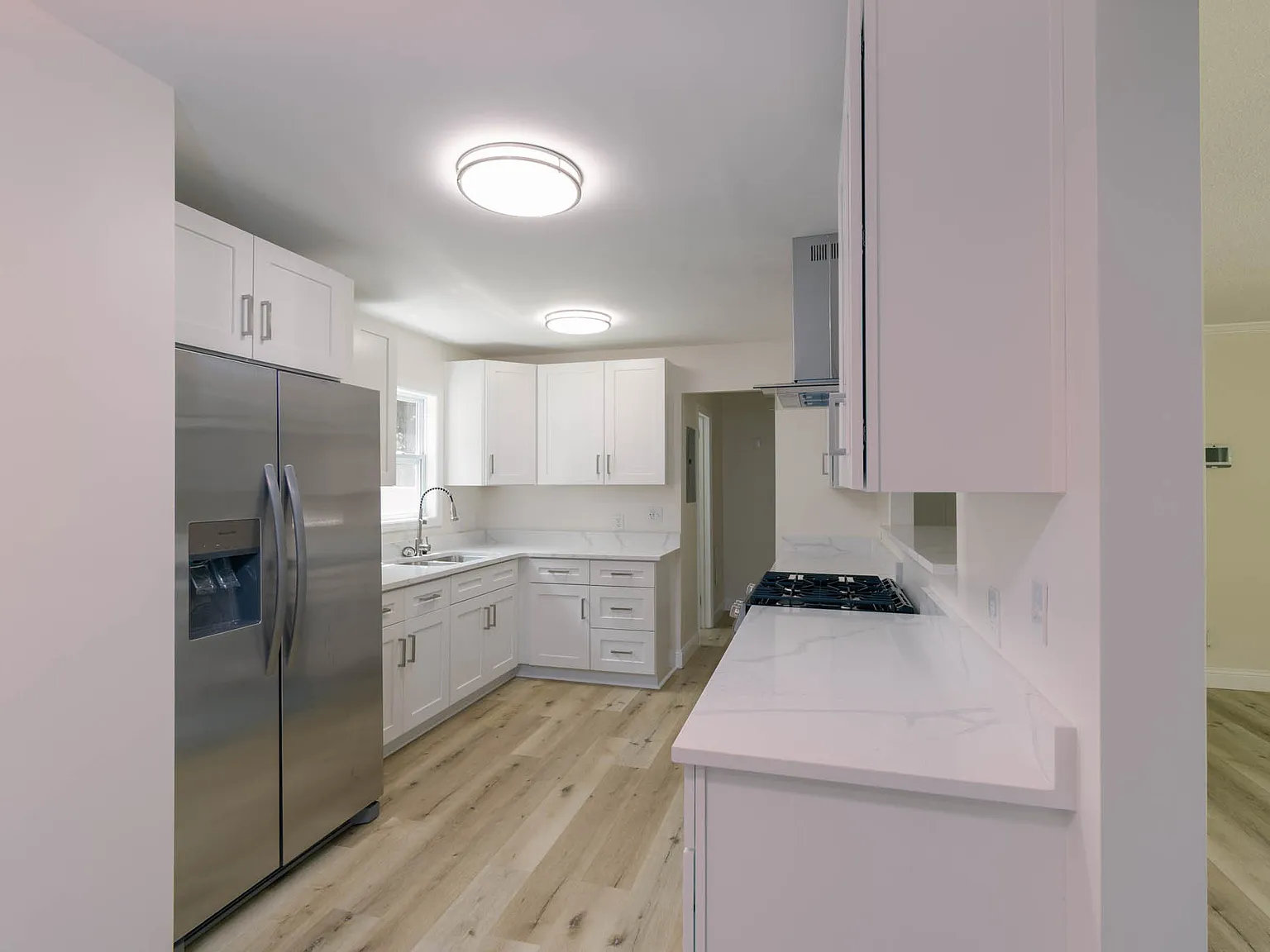 3 bed, 1008 sqft, $1,750 — Photo 3