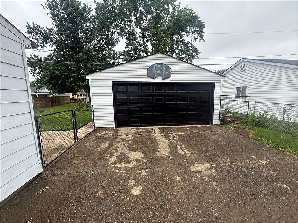 2nd image of 2149 Arthur Ave