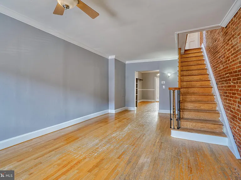 119 S Bouldin St — Photo 4