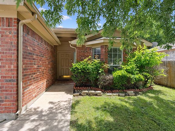 2nd image of 2309 Stagecoach St