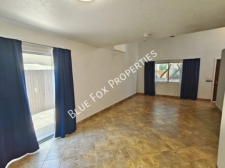 880 E Peppergrass Ln — Photo 5