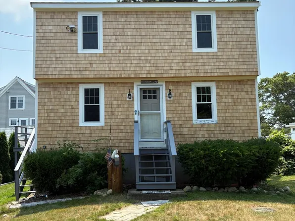 51 Penobscot Avenue, Pocasset, MA 02559