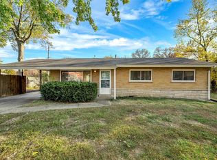 8842 Green Crest Ln, Saint Louis, MO