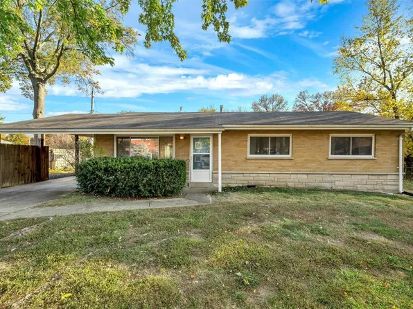 8842 Green Crest Ln, Saint Louis, MO 63126