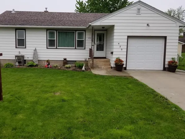 425 2nd Ave NW, Plainview, MN 55964