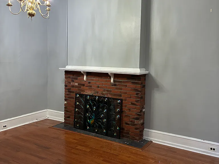 1939 Spring Garden St #1 — Photo 9