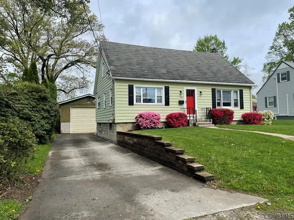 422 Braddock St, Johnstown, PA 15905