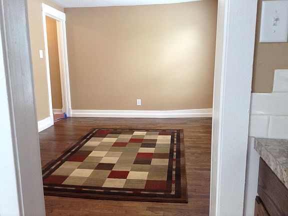 5th image of 940 Wisconsin Ave #2