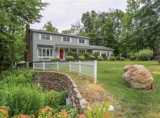 17 Denver Dr, New City, NY 10956