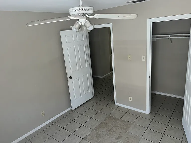 820 E Hillside Rd — Photo 10