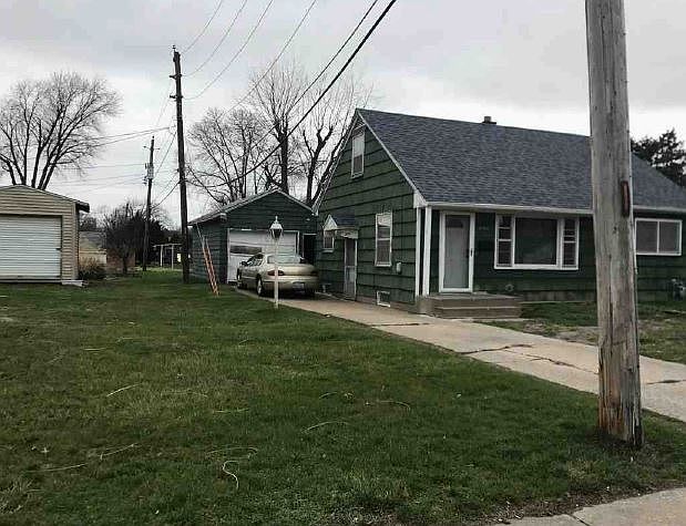 2nd image of 2805 7th St