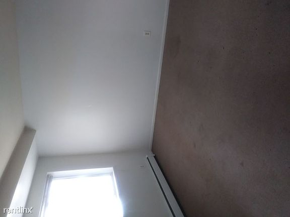 5th image of 310 N Center St APT 14